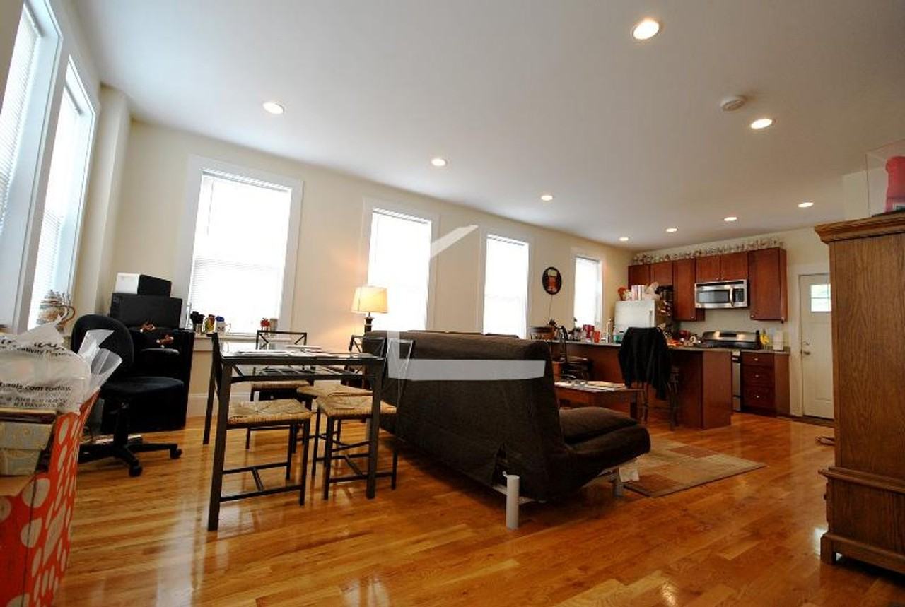 12 Larose Pl - Photo 2 of 18