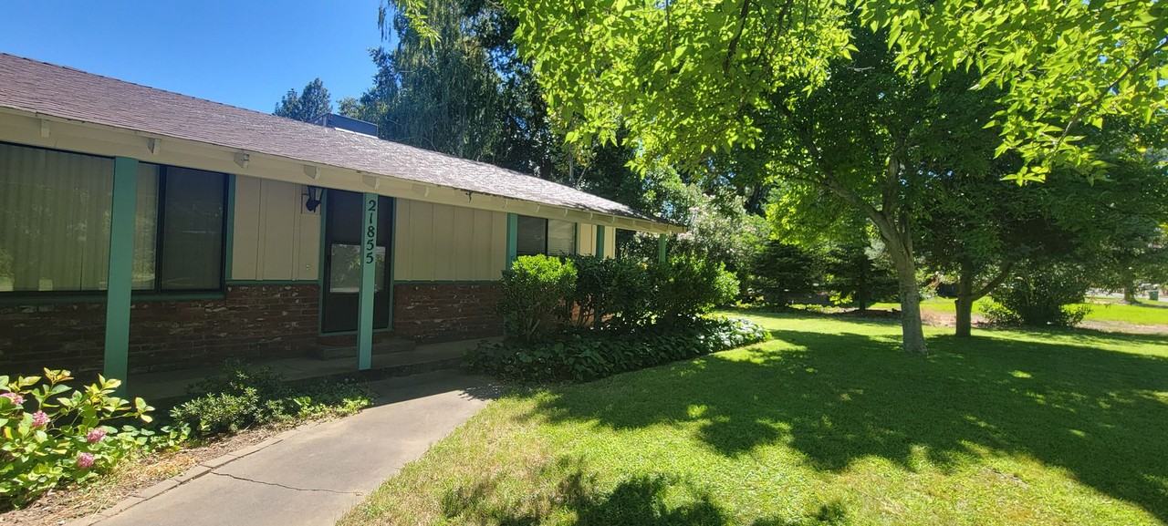 21855 Belmont Dr - Photo 2 of 21