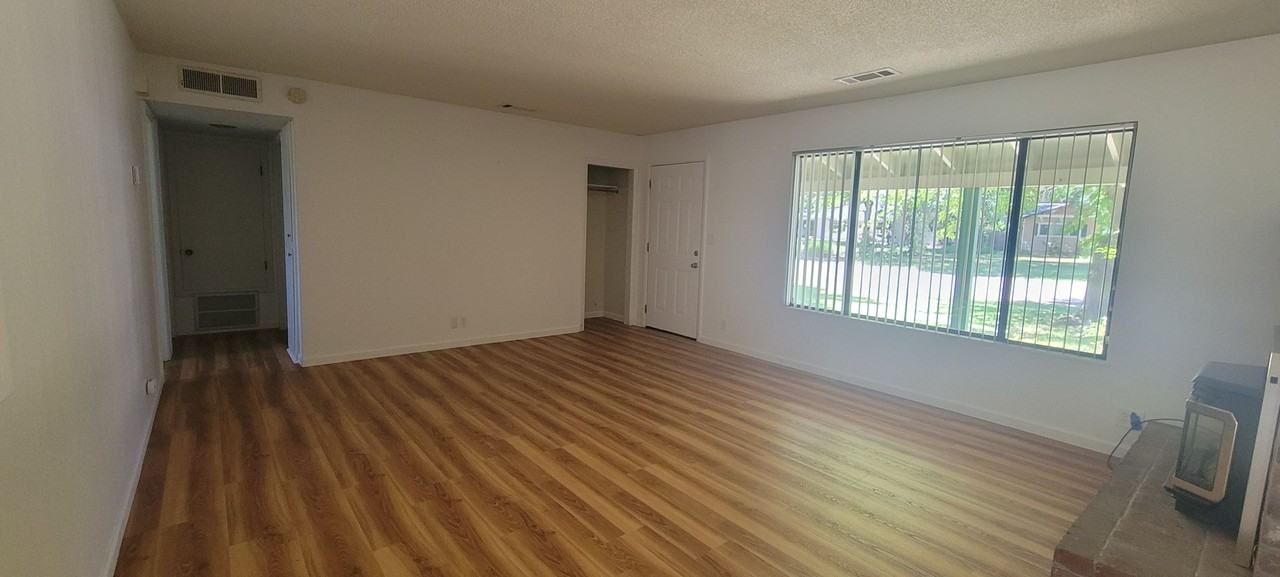 21855 Belmont Dr - Photo 4 of 21