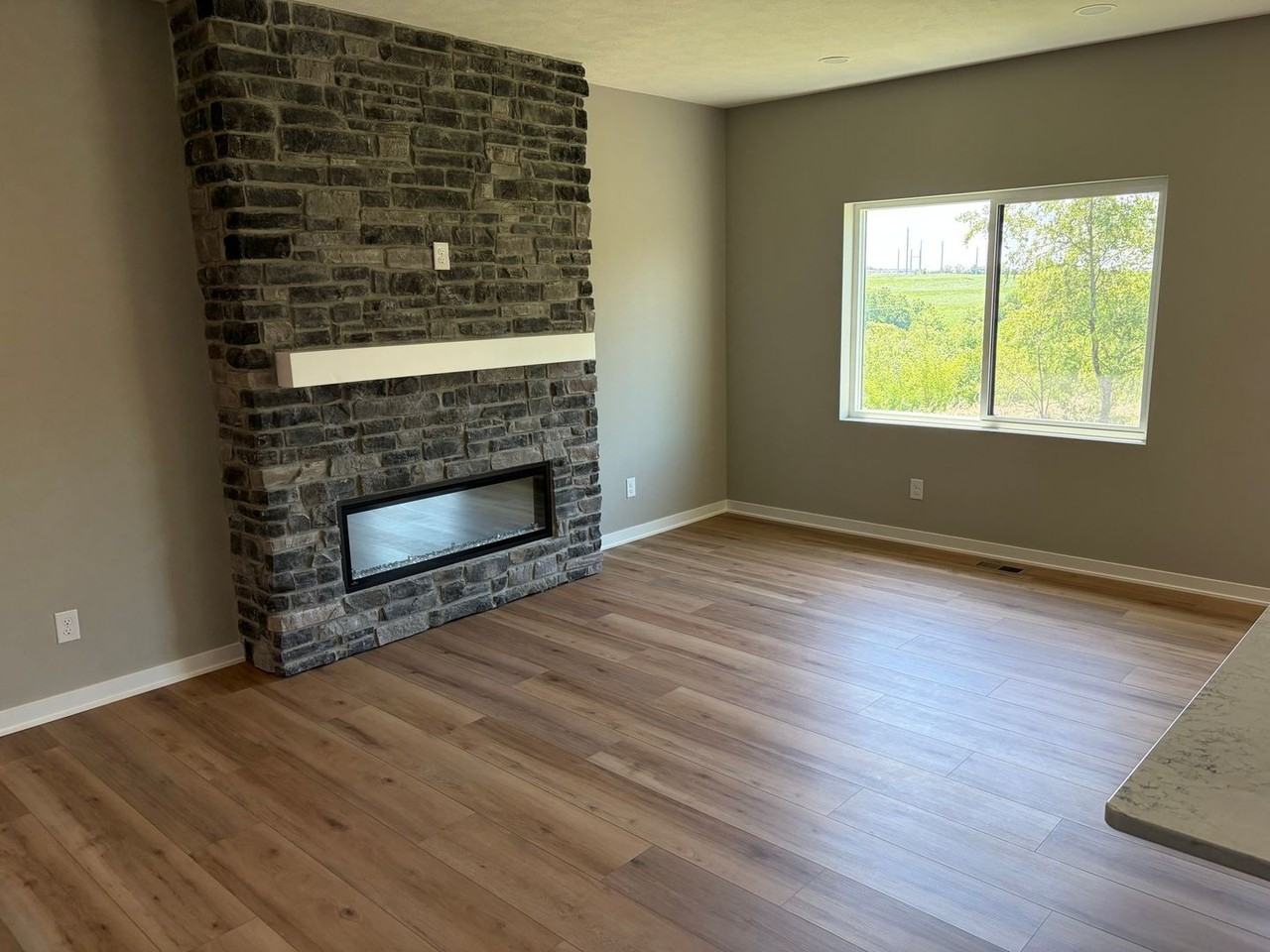14805 Willow St - Photo 3 of 22