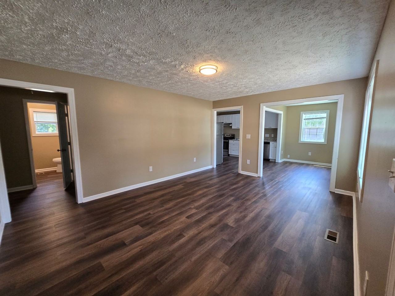 707 Miller Ave - Photo 2 of 21
