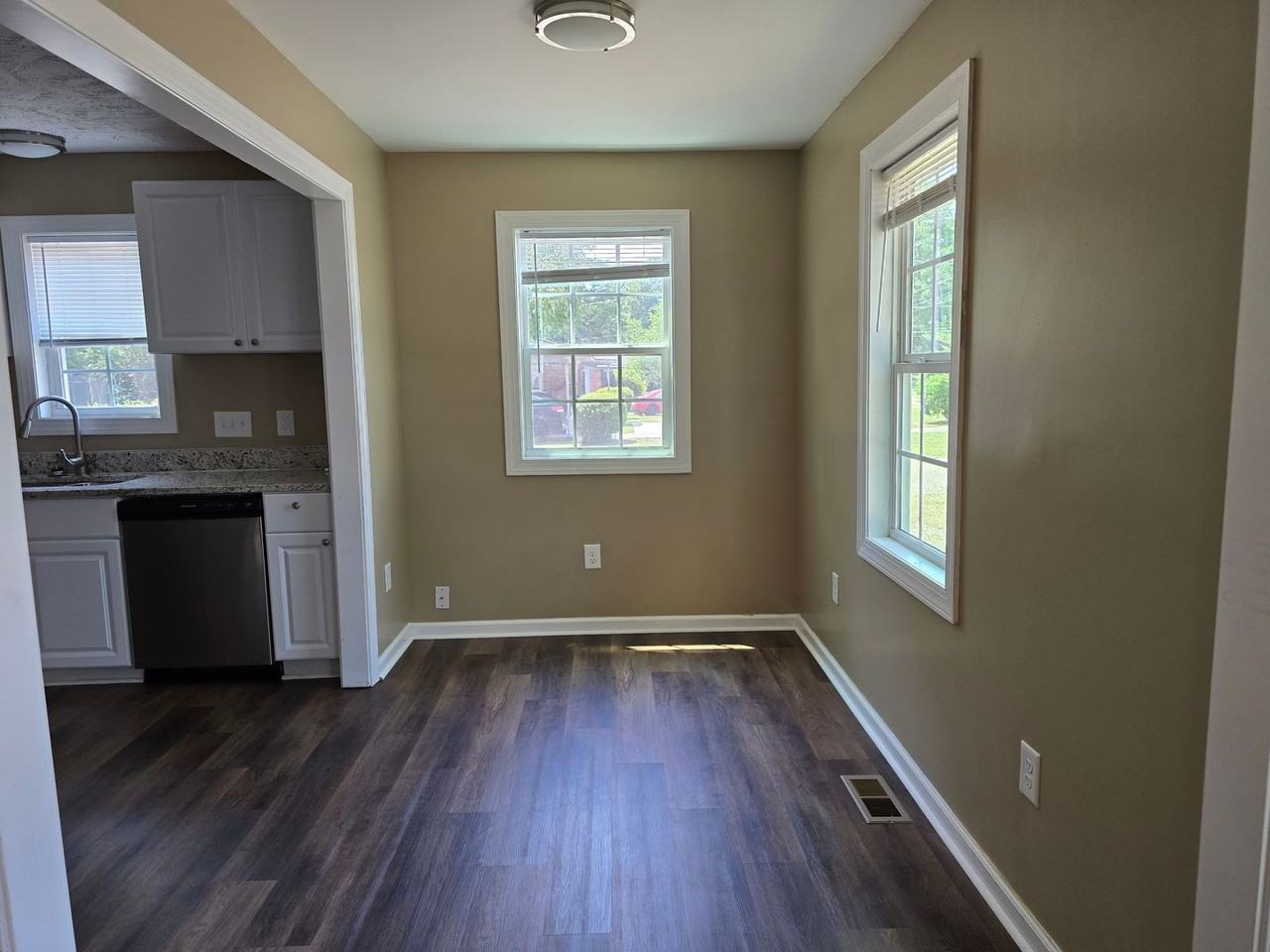 707 Miller Ave - Photo 5 of 21