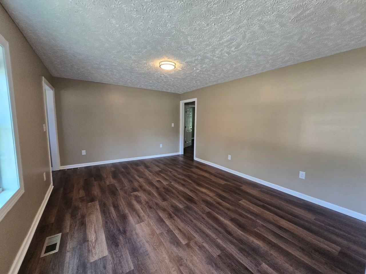 707 Miller Ave - Photo 6 of 21