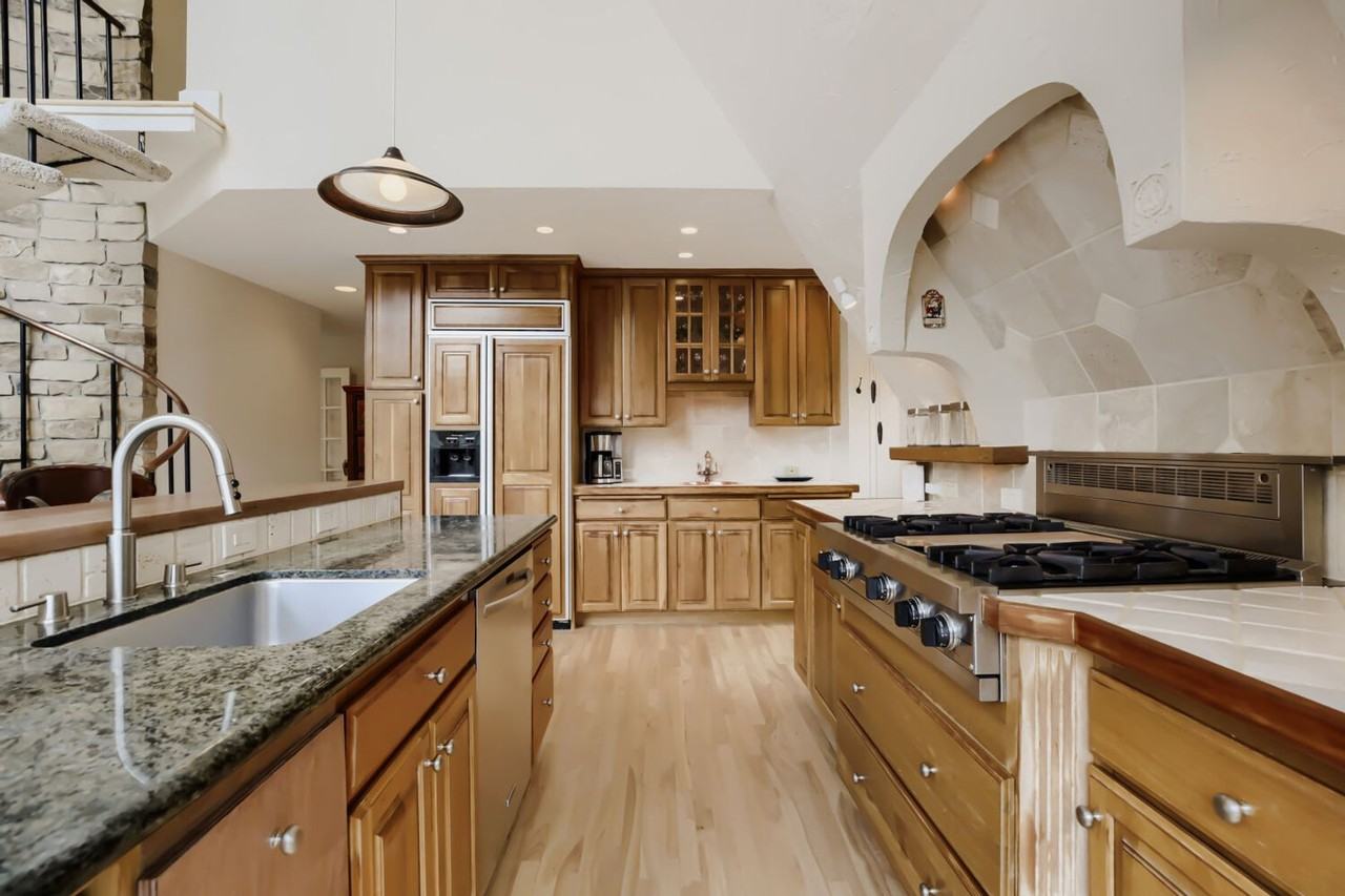 545 Bow Mountain Rd - Photo 6 of 33