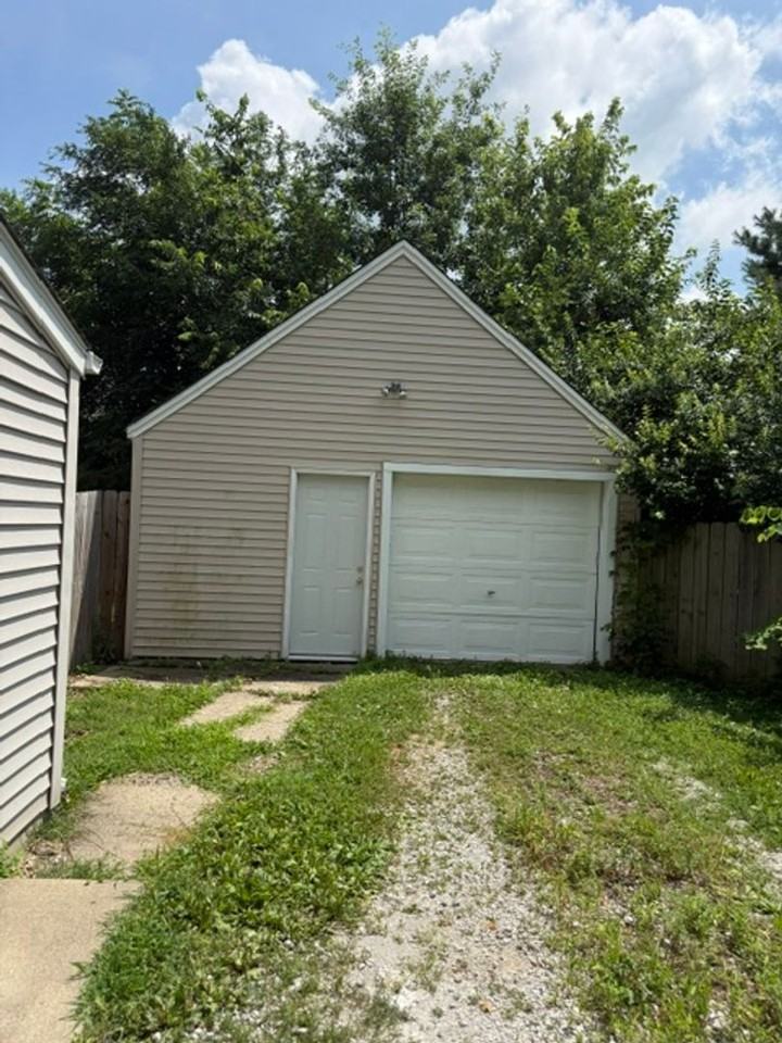57 Bonnie Ct - Photo 2 of 9