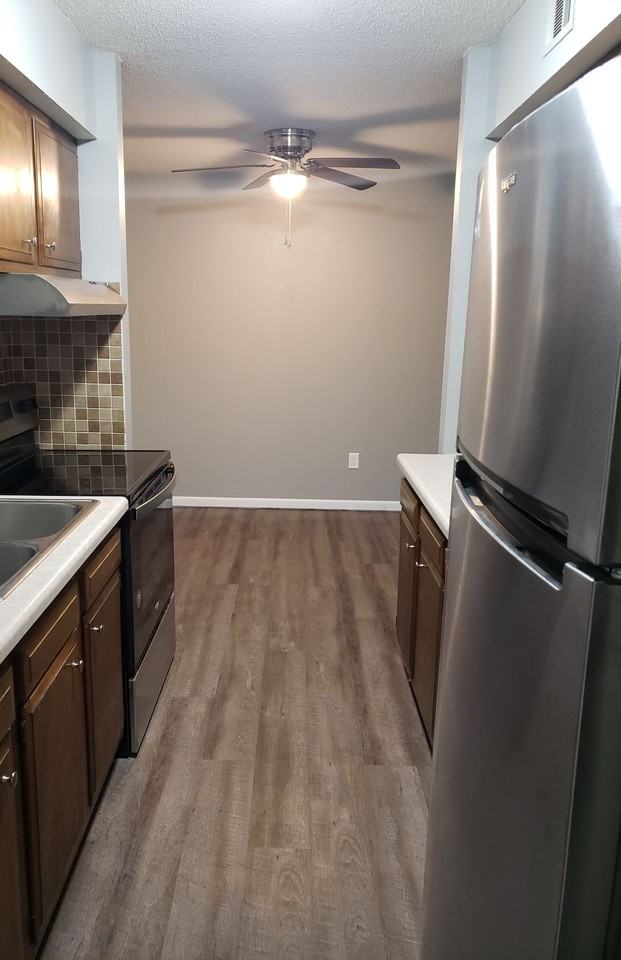 Teak Apartments - Photo 7 of 50