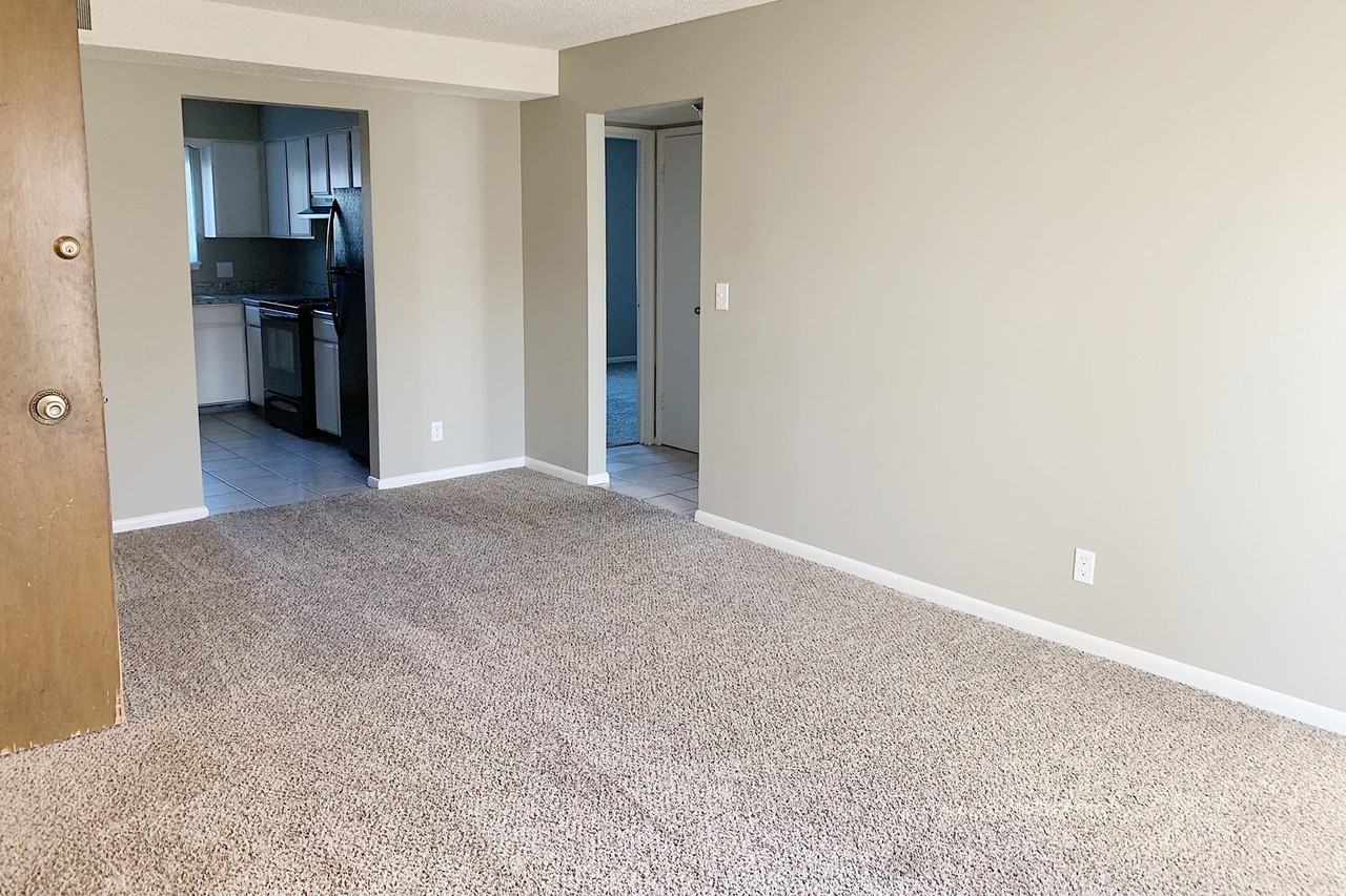 Oak Creek Apartments - Photo 2 of 23