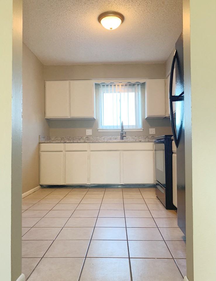 Oak Creek Apartments - Photo 5 of 23