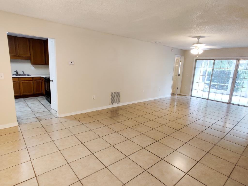8105 Olympia Ct - Photo 6 of 31