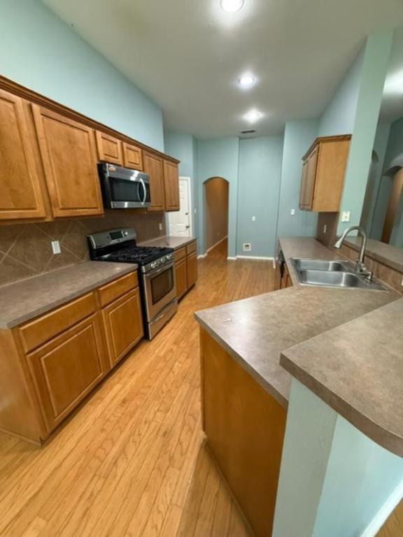 625 Winding Brook Ln - Photo 6 of 19