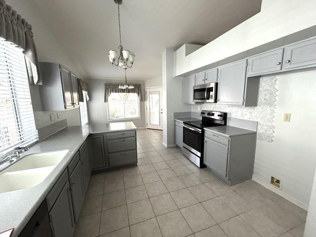 2800 Banyan Tree Ln - Photo 6 of 14