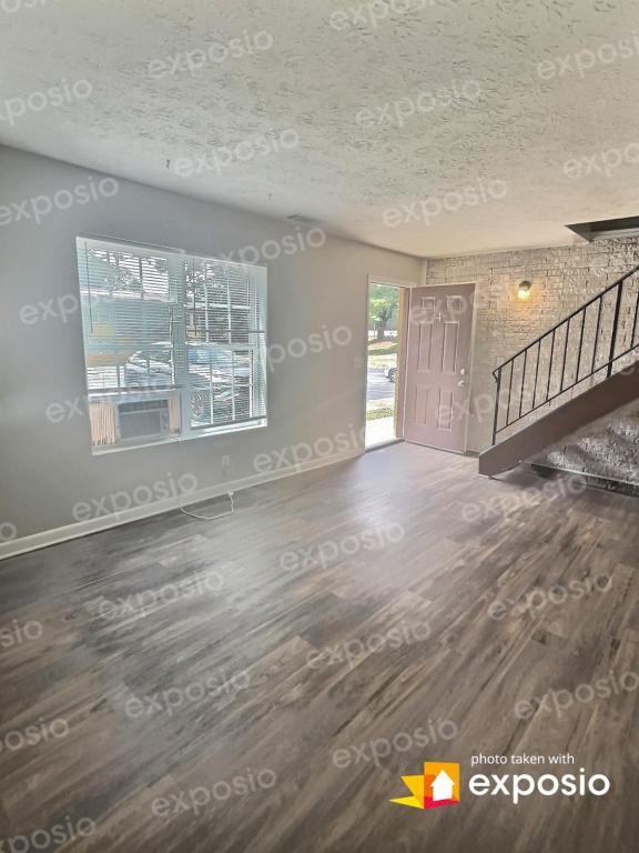 3198 Washington Road East Point GA 30344 - Photo 4 of 18
