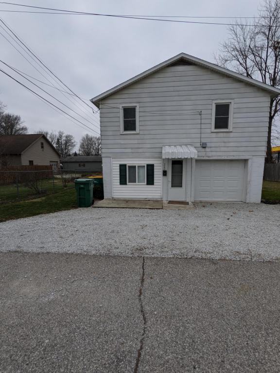 113 S Golding St - Photo 2 of 15
