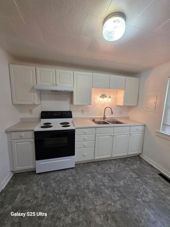 113 S Golding St - Photo 3 of 15