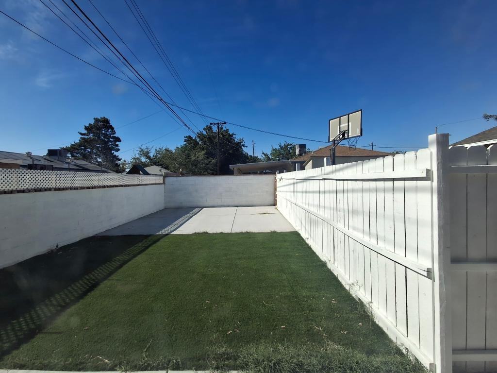 44141 11th St W - Photo 6 of 8