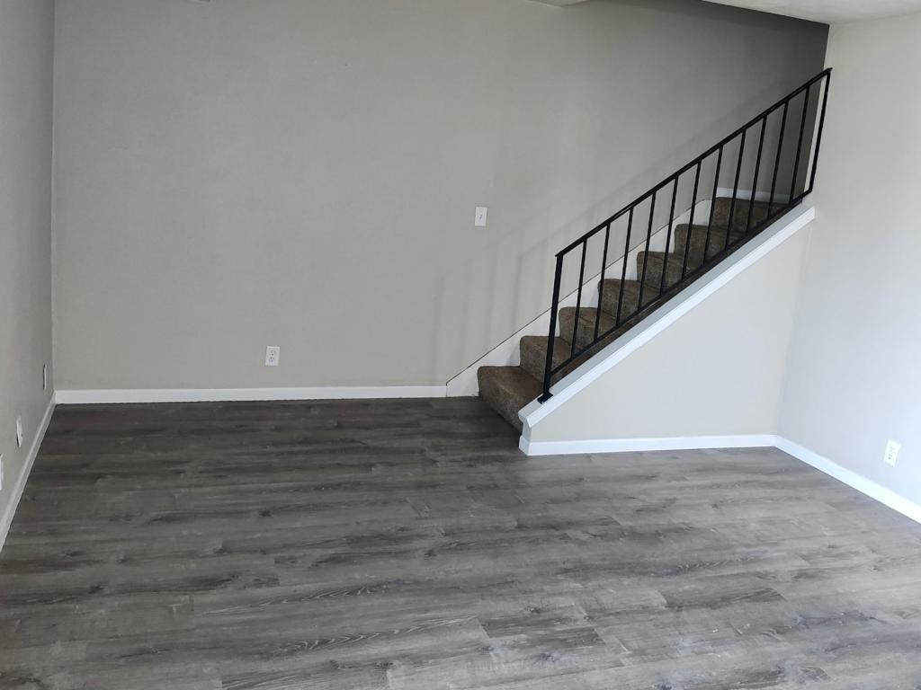 3119 W Willow Knolls Dr Apt B39 - Photo 2 of 14