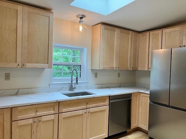 16 Jackson Ln - Photo 3 of 24