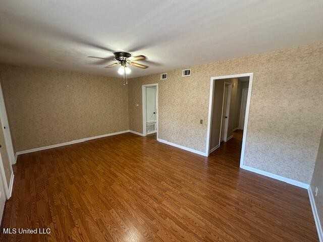 342 Lakebend Dr - Photo 3 of 18