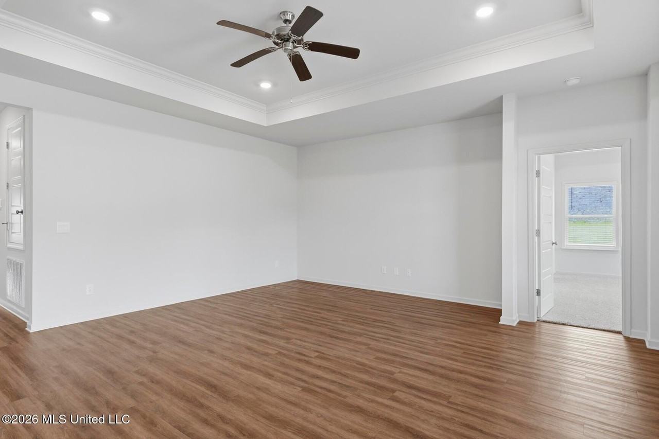 429 Piney Dr - Photo 6 of 32