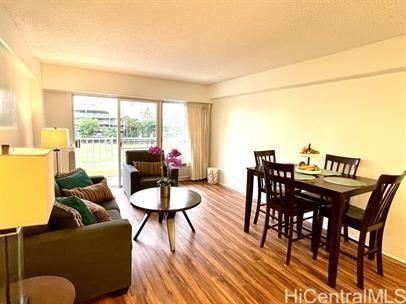 303 Liliuokalani Ave #301 - Photo 4 of 10
