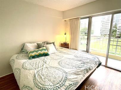 303 Liliuokalani Ave #301 - Photo 5 of 10