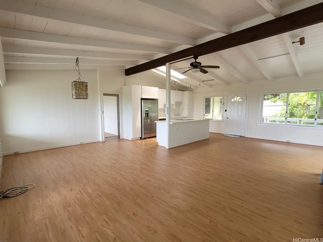 1069 Aalapapa Dr - Photo 2 of 16