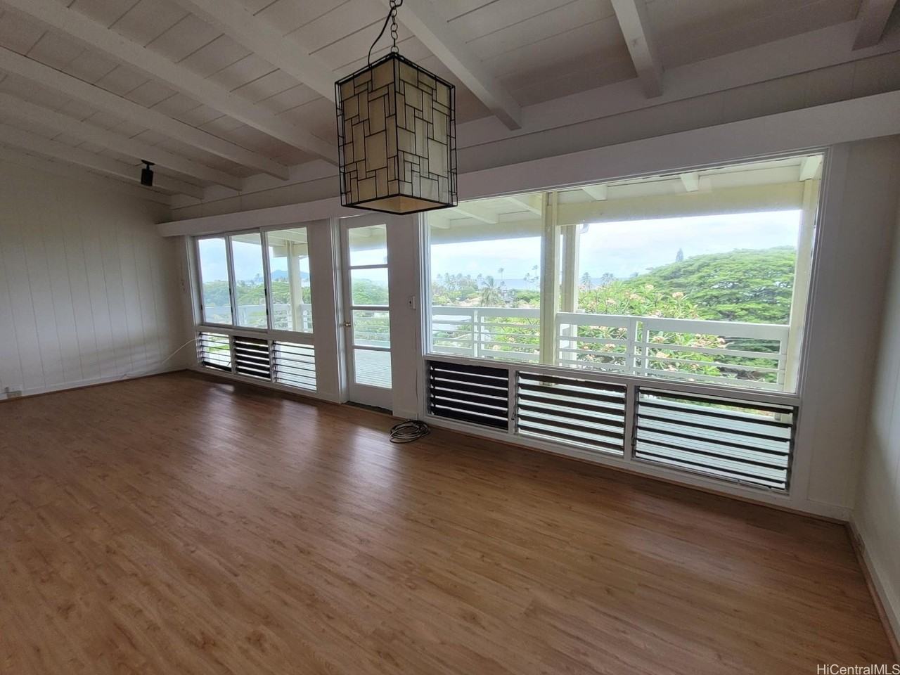 1069 Aalapapa Dr - Photo 6 of 16