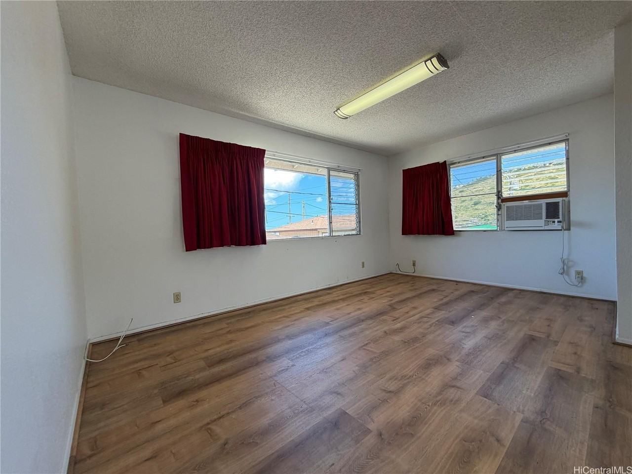 1849 9th Ave - Photo 3 of 7