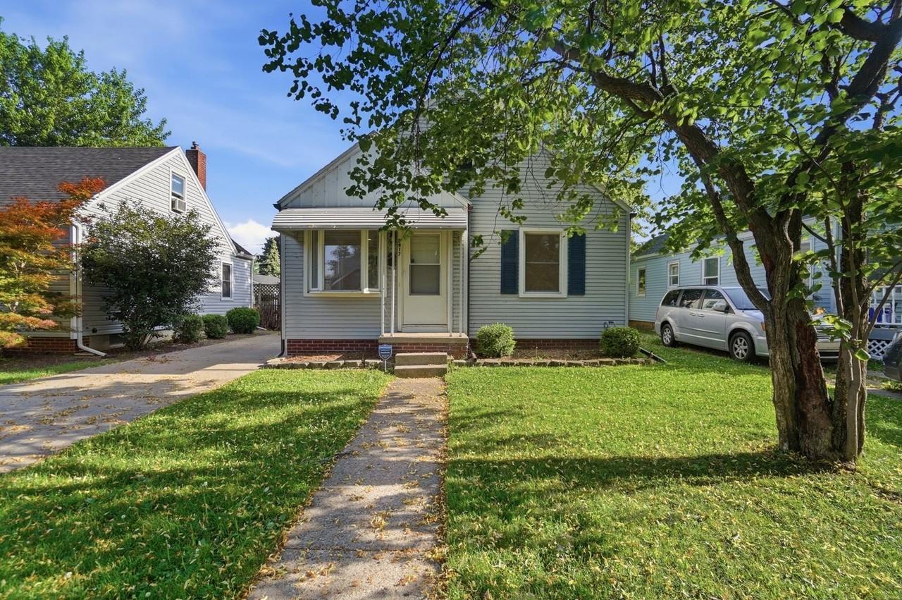 2917 123rd St - Photo 2 of 49