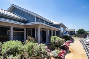 featured image of 307 N Loop 288