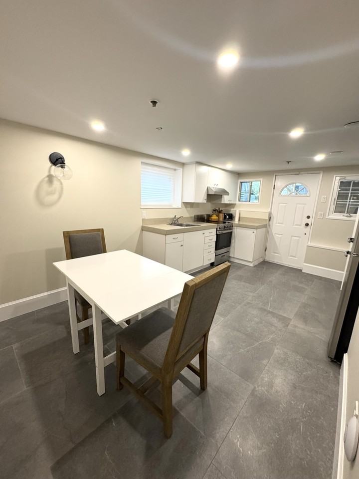 4298 West 11th Avenue - Photo 6 of 11