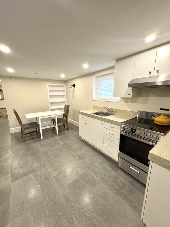 4298 West 11th Avenue - Photo 7 of 11