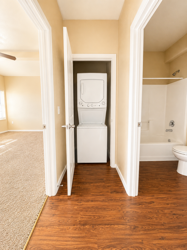 Dale Lofts Welcomes You Home - Photo 6 of 14