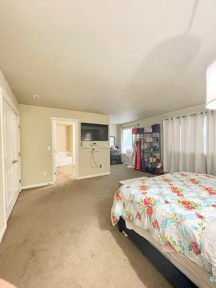 1616 Farina Loop Se - Photo 4 of 21