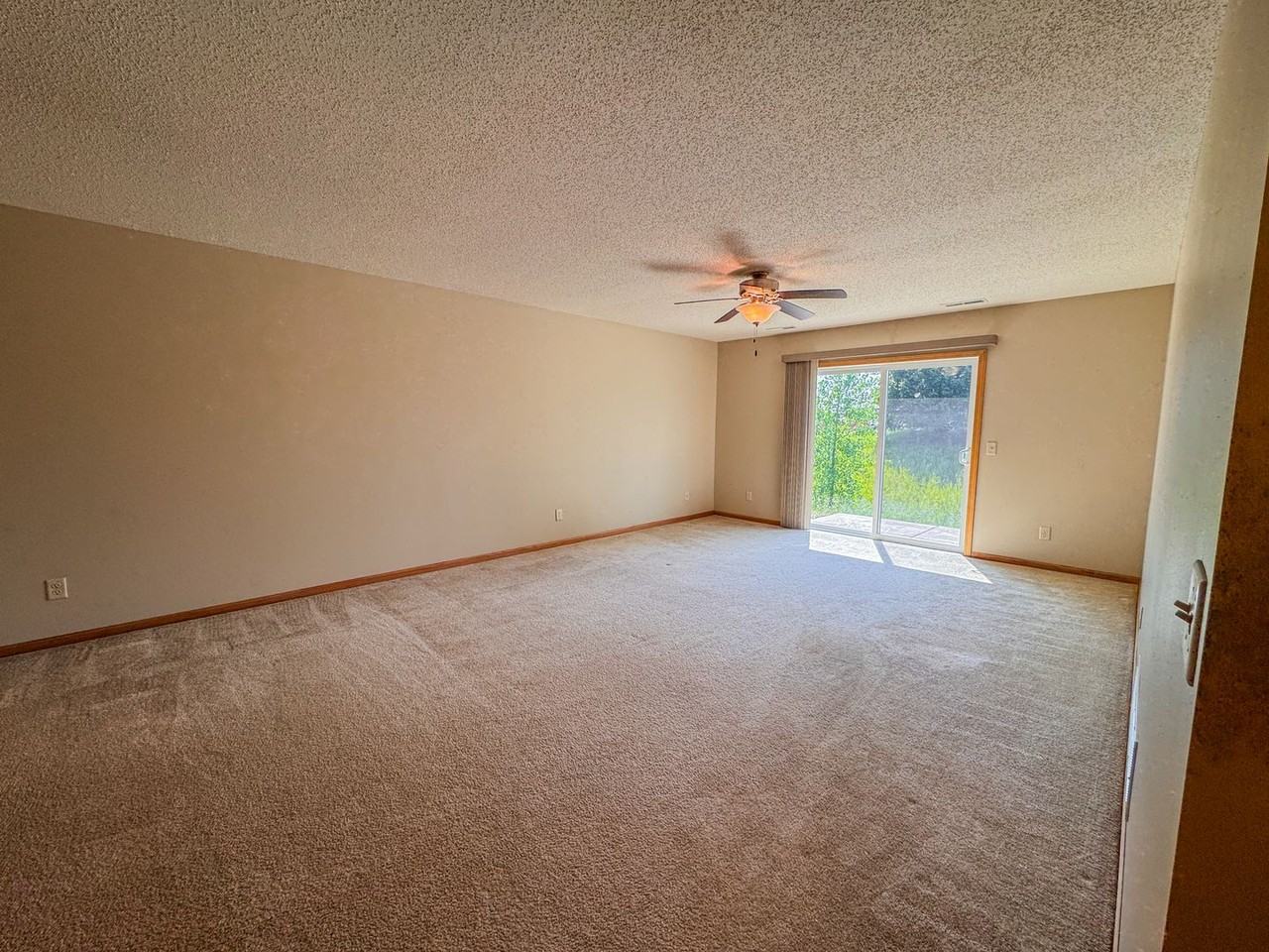 1611 Gunston Dr Apt A - Photo 5 of 19