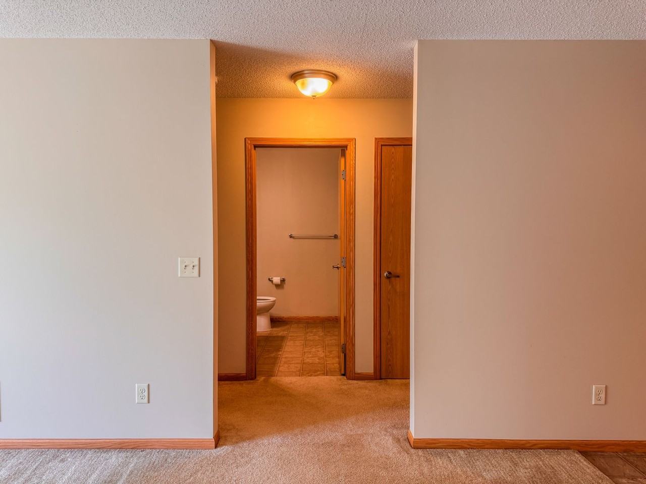 1611 Gunston Dr Apt A - Photo 7 of 19