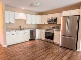 featured image of 1627 Gunston Dr Apt C #Apt C