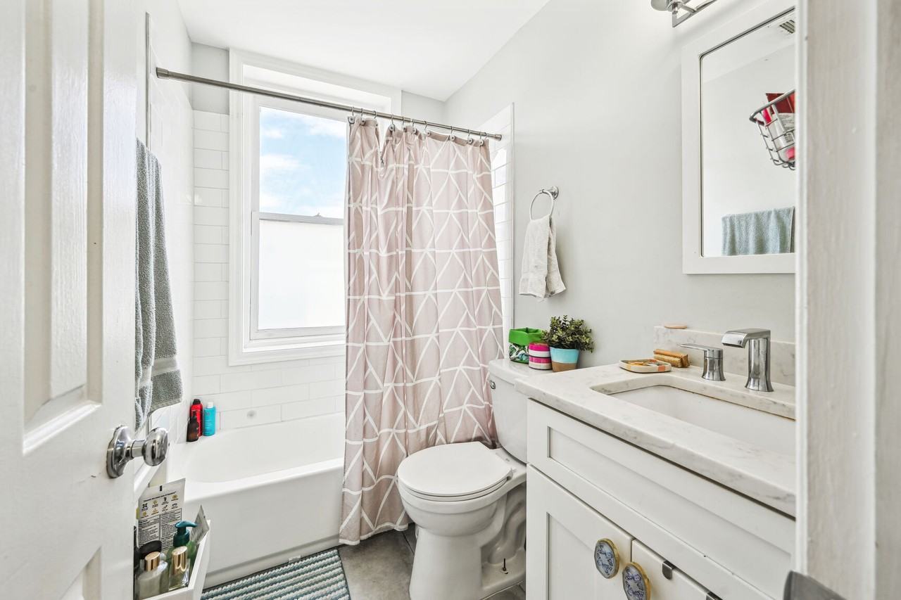 1767 U St Nw #4 - Photo 4 of 23