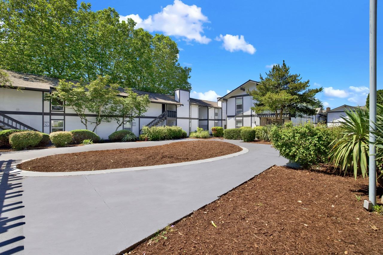 Arden Park Apartments - Photo 3 of 32
