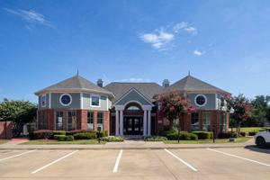 featured image of 2560 Tower Ridge Dr