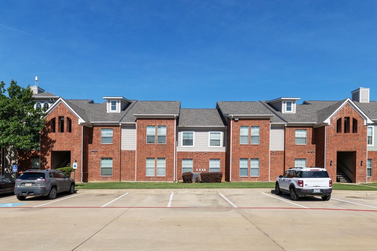 Tower Ridge Apartments - Photo 5 of 26
