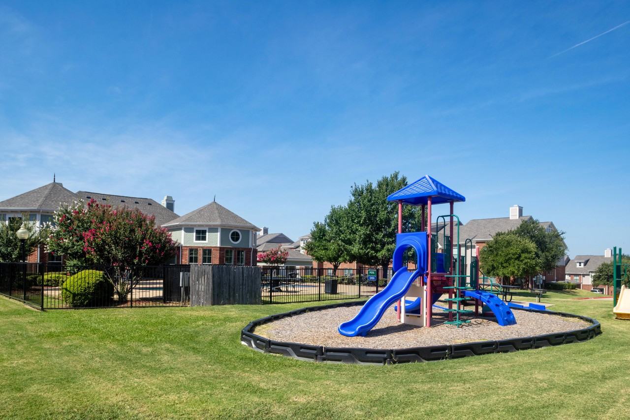 Tower Ridge Apartments - Photo 6 of 26