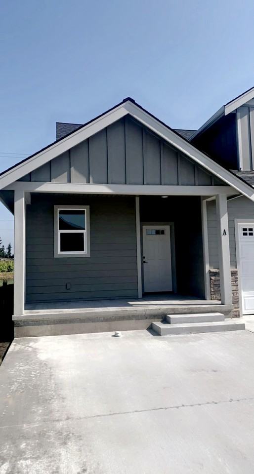2226 Berryman Loop #A - Photo 5 of 11
