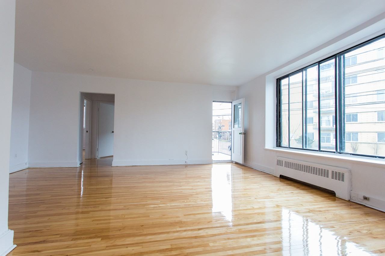 6001 Ch De La Côte-Saint-Luc — photo 1