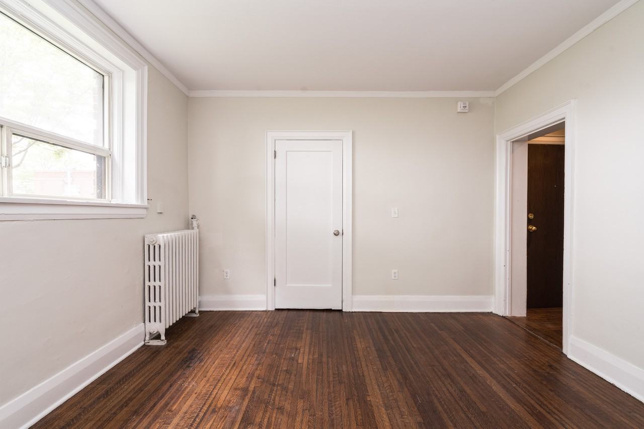 1 Claude Avenue - Photo 3 of 12
