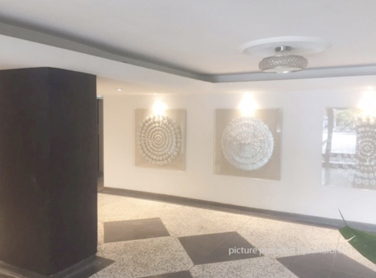105 Raglan ave - Photo 6 of 17