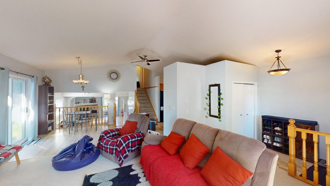 44 Covington Mews Ne - Photo 3 of 22