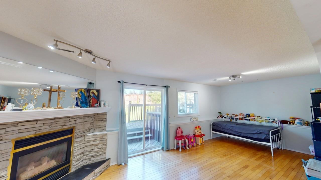 44 Covington Mews Ne - Photo 7 of 22