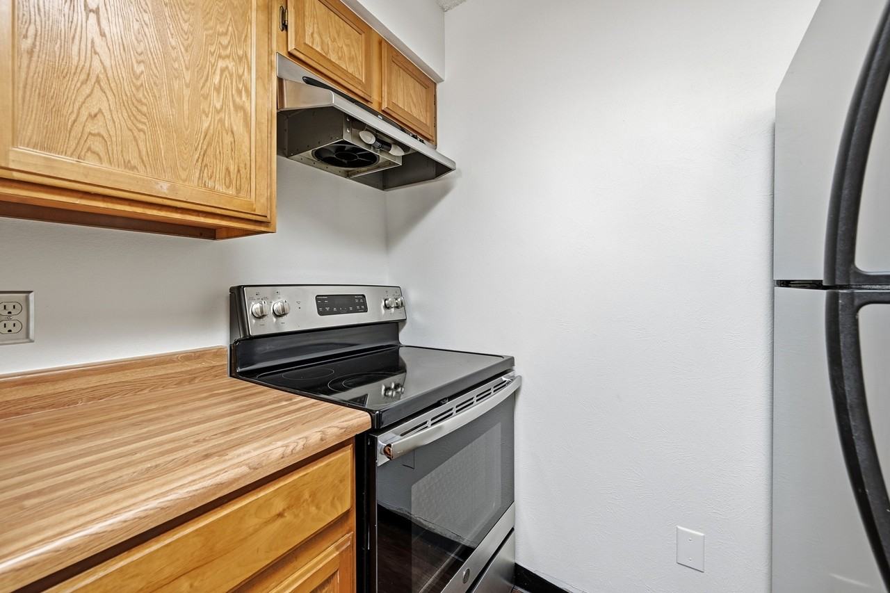 4763 White Rock Cir #6F - Photo 4 of 19