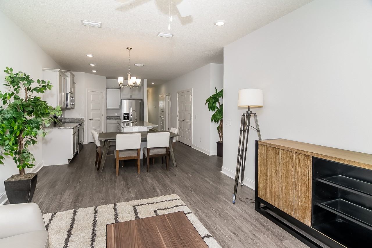 1160 Walker Point Way - Photo 7 of 34